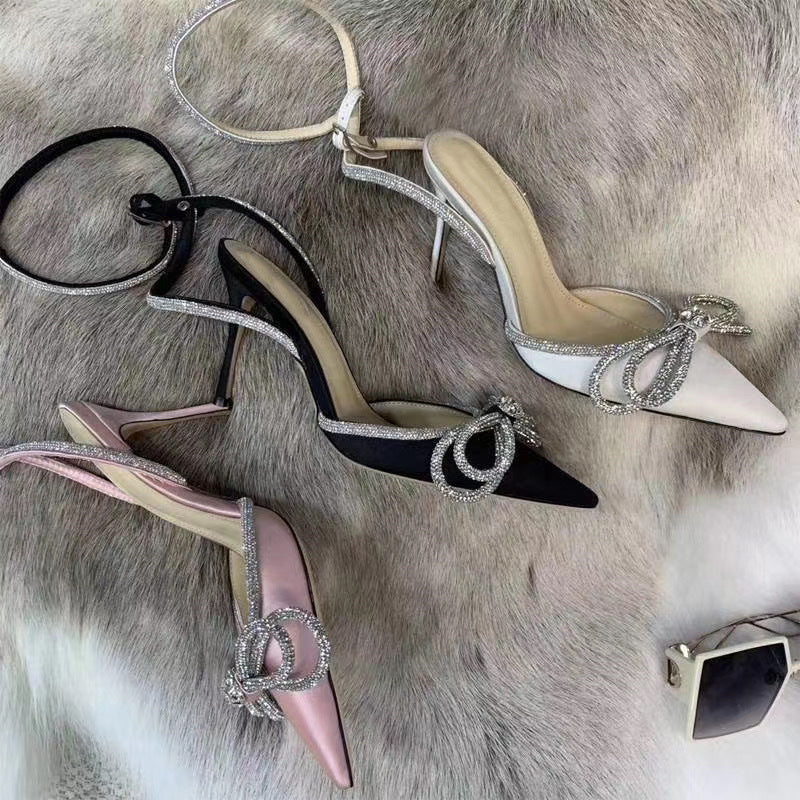 <p>Designed to move with confidence and grace, this style delivers a polished finish with enduring appeal. The silhouette feels timeless, elevated, and effortlessly poised.</p>