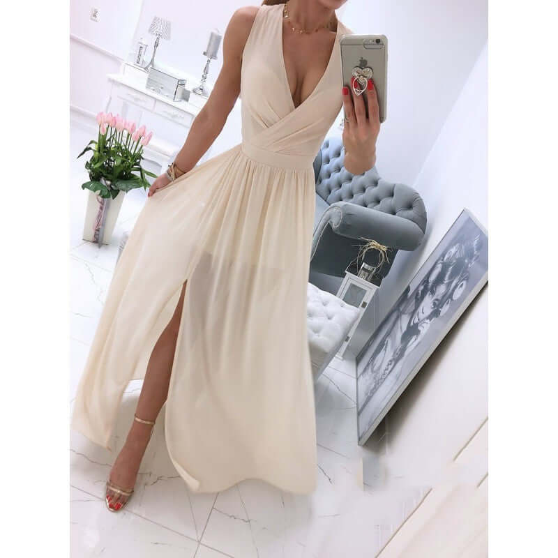 <p>Cut with fluid elegance, this silhouette glides through the evening with quiet confidence and an unmistakable sense of allure. Every movement reveals a refined presence that lingers long after the moment has passed.</p>