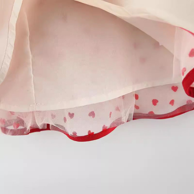 <p>Cut with fluid elegance, this silhouette glides through the evening with quiet confidence and an unmistakable sense of allure. Every movement reveals a refined presence that lingers long after the moment has passed.</p>