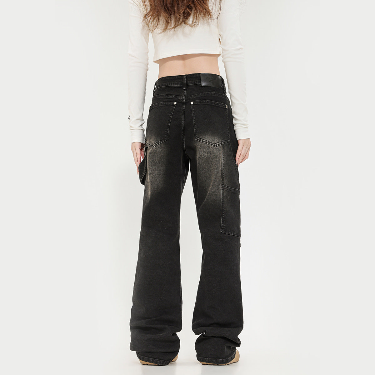 <p>Thoughtfully composed with an editorial sensibility, this piece embodies understated luxury through texture, movement, and presence. It transitions seamlessly through the day with confidence and quiet sophistication.</p>