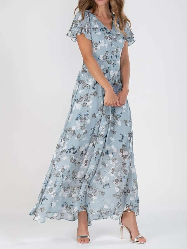 <p>Cut with fluid elegance, this silhouette glides through the evening with quiet confidence and an unmistakable sense of allure. Every movement reveals a refined presence that lingers long after the moment has passed.</p>