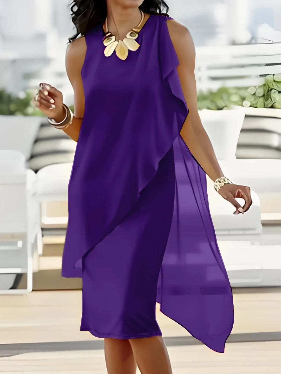 <p>Cut with fluid elegance, this silhouette glides through the evening with quiet confidence and an unmistakable sense of allure. Every movement reveals a refined presence that lingers long after the moment has passed.</p>