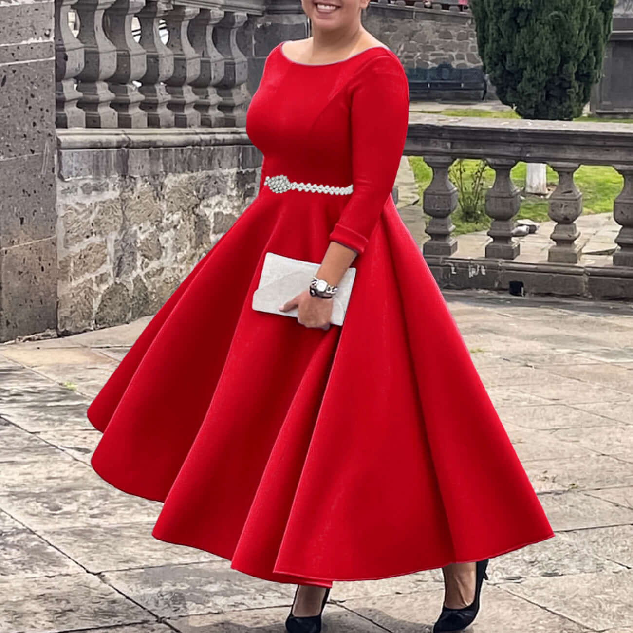 <p>Cut with fluid elegance, this silhouette glides through the evening with quiet confidence and an unmistakable sense of allure. Every movement reveals a refined presence that lingers long after the moment has passed.</p>