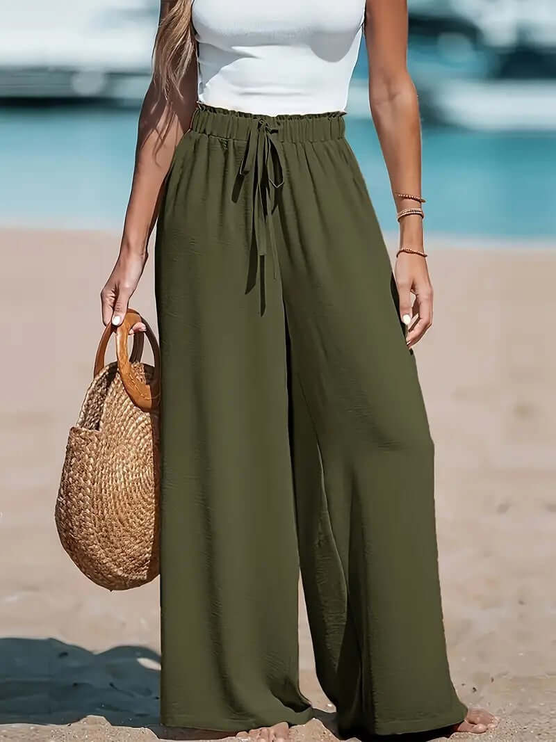 <p>A luminous expression of modern refinement, designed to catch the light with subtle elegance. Its quiet radiance lends a sense of occasion to even the most understated ensemble.</p>