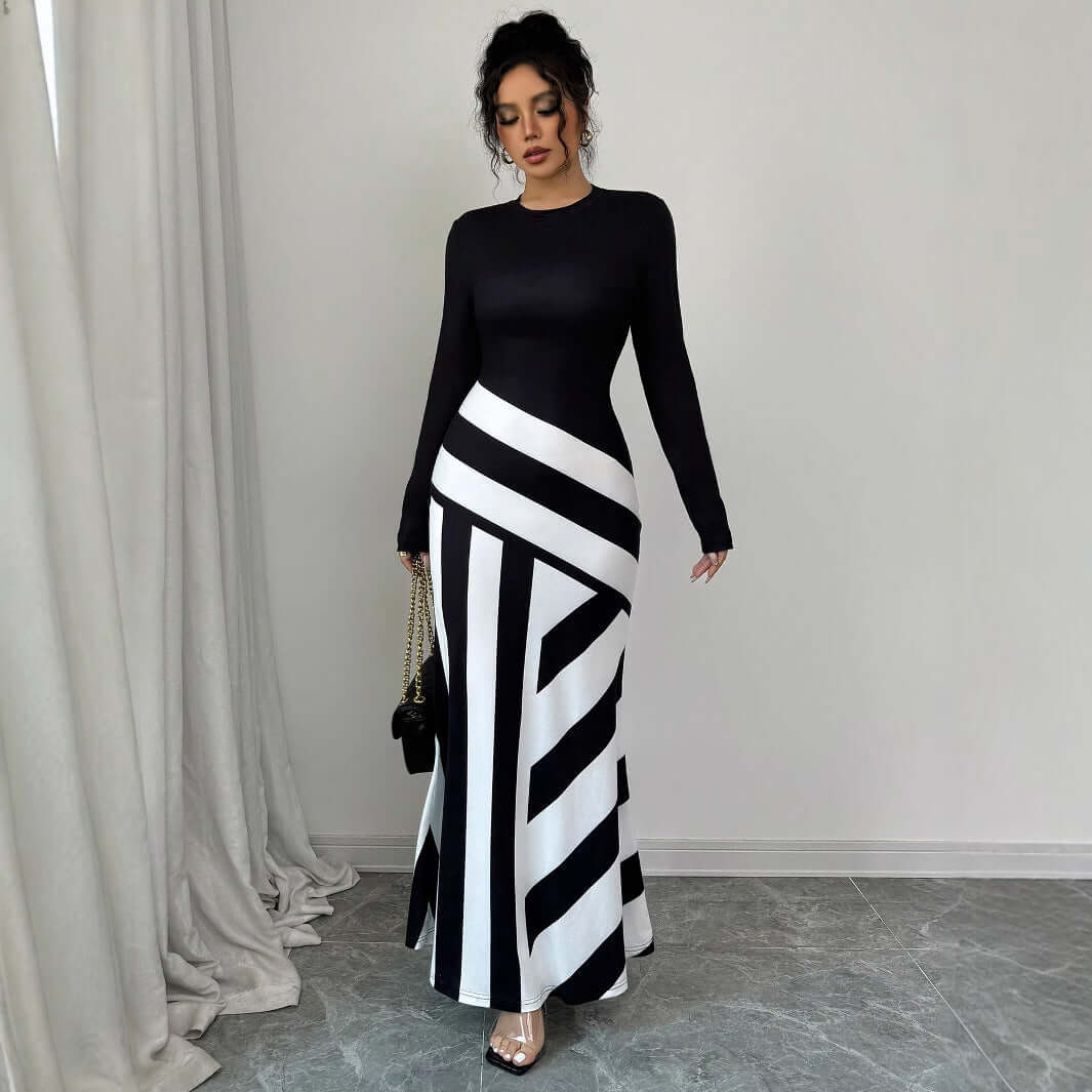 <p>Cut with fluid elegance, this silhouette glides through the evening with quiet confidence and an unmistakable sense of allure. Every movement reveals a refined presence that lingers long after the moment has passed.</p>