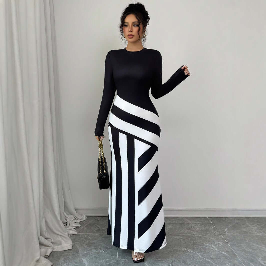 <p>Cut with fluid elegance, this silhouette glides through the evening with quiet confidence and an unmistakable sense of allure. Every movement reveals a refined presence that lingers long after the moment has passed.</p>