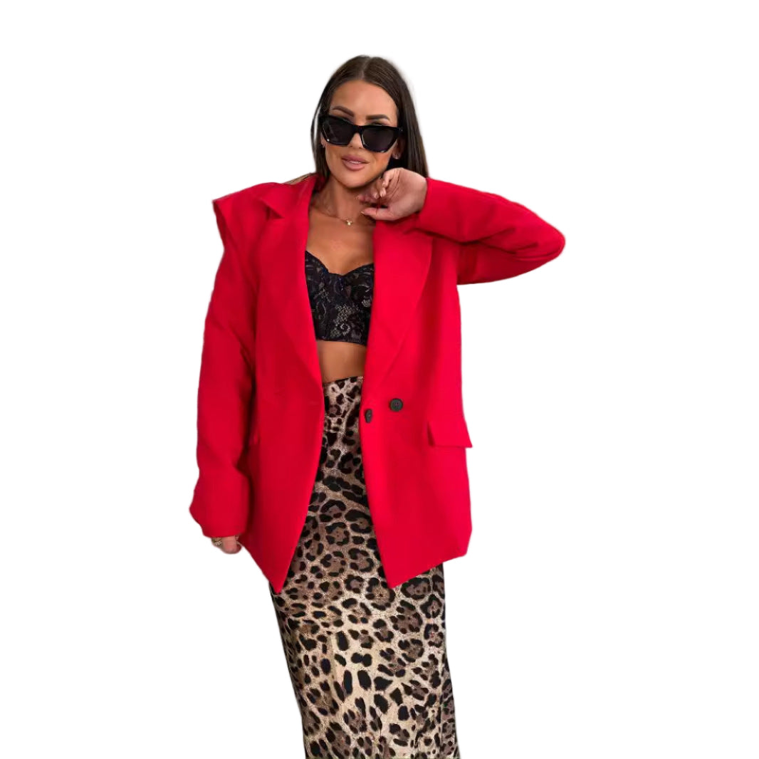 <p>Thoughtfully composed with an editorial sensibility, this piece embodies understated luxury through texture, movement, and presence. It transitions seamlessly through the day with confidence and quiet sophistication.</p>